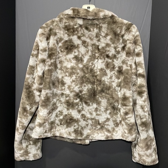 CATO camo faux fur jacket in women’s size small - Picture 3 of 9